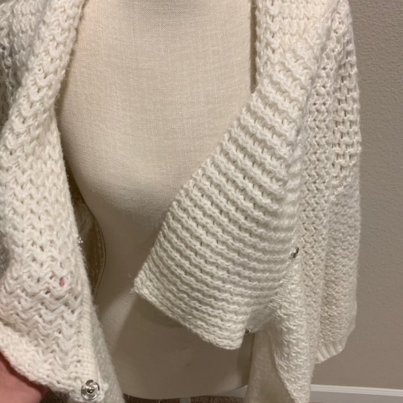 NWOT - Chunky Knitted Wrap Sweater - Picture 6 of 7